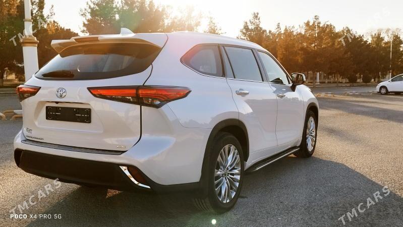 Toyota Highlander 2022 - 640 000 TMT - Aşgabat - img 8