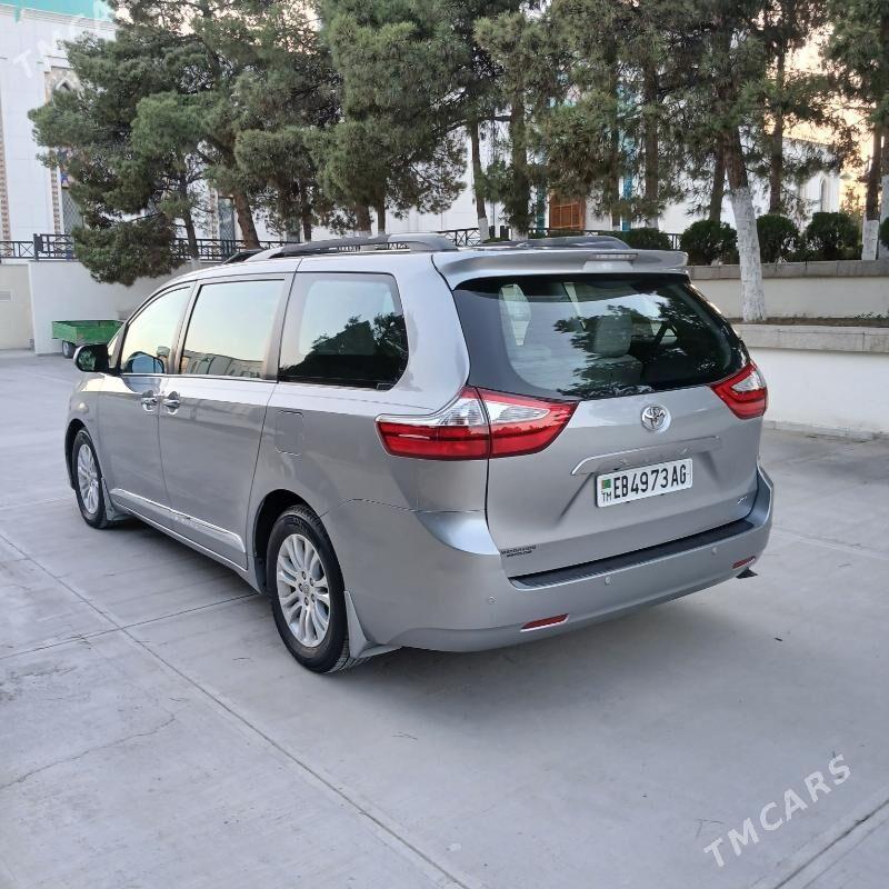 Toyota Sienna 2016 - 375 000 TMT - Гёкдепе - img 3