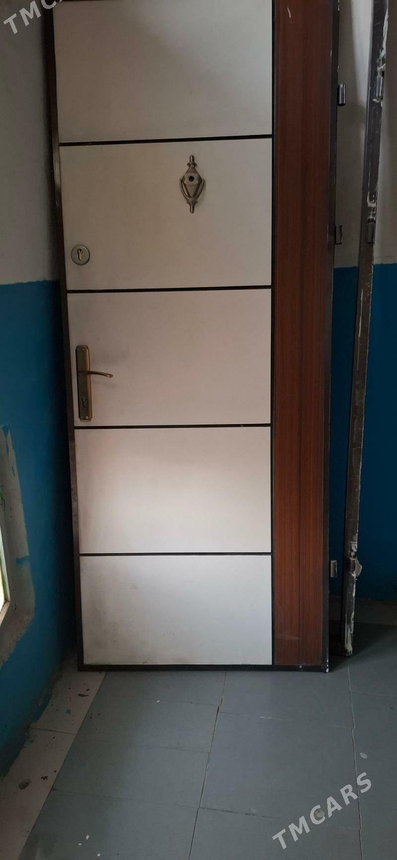 Daşky gapy - Parahat 4 - img 4