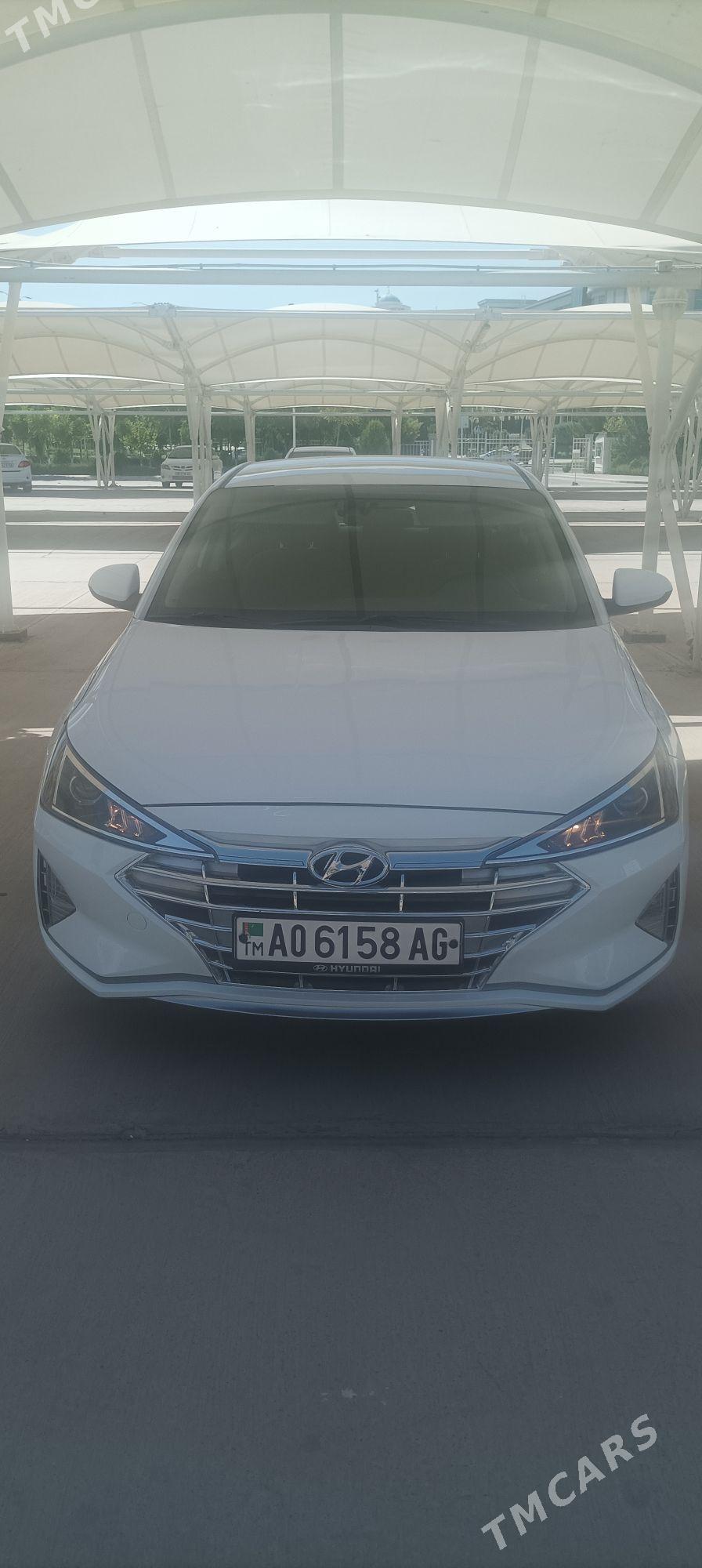 Hyundai Elantra 2019 - 200 000 TMT - Бузмеин - img 4