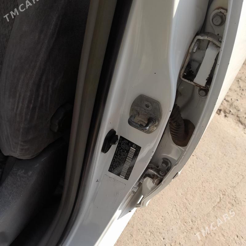 Toyota Camry 2003 - 180 000 TMT - Saýat - img 7