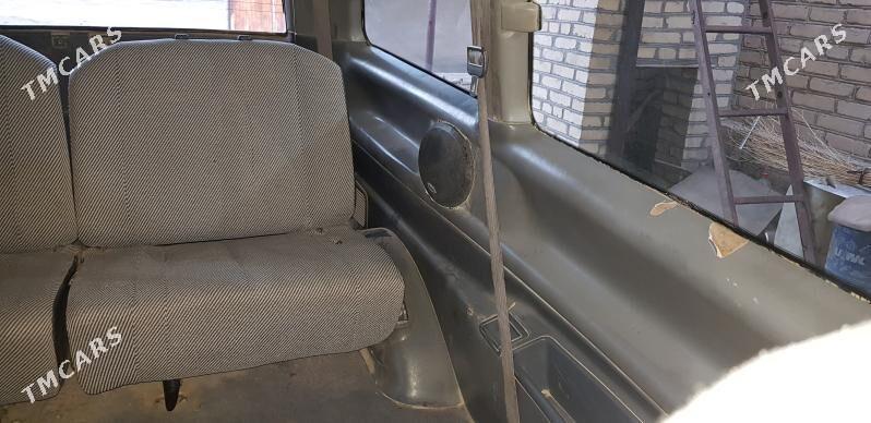 Toyota Previa 1993 - 70 000 TMT - Халач - img 5
