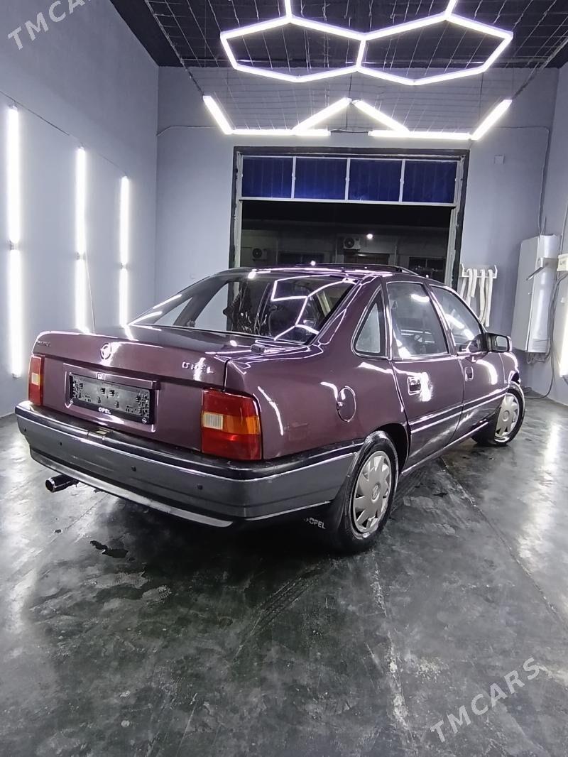 Opel Vectra 1992 - 39 000 TMT - Мары - img 7
