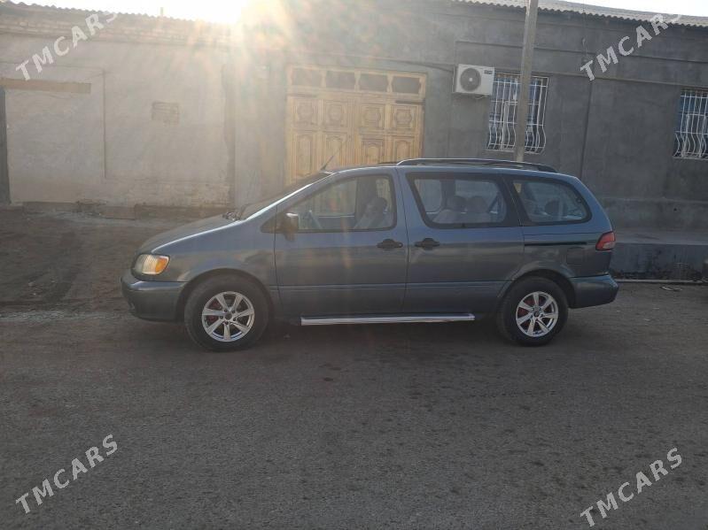 Toyota Sienna 2002 - 160 000 TMT - Дашогуз - img 5
