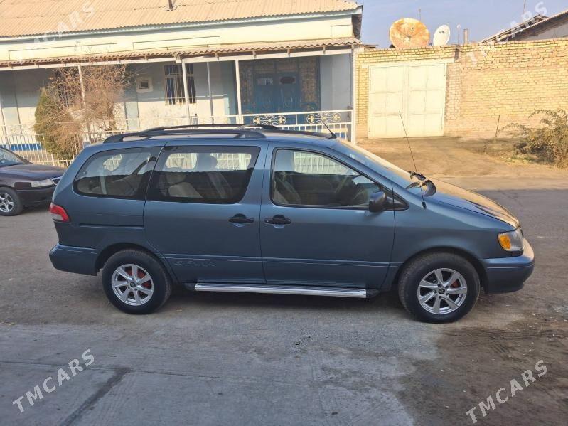 Toyota Sienna 2002 - 160 000 TMT - Дашогуз - img 7