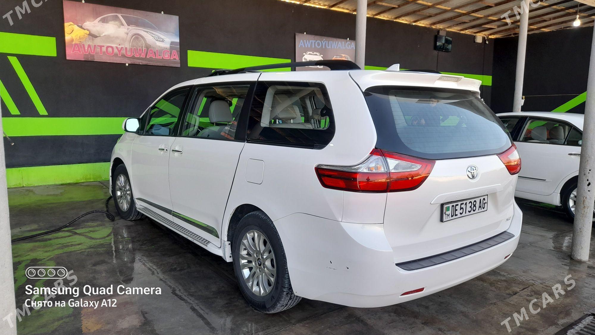 Toyota Sienna 2020 - 420 000 TMT - Änew - img 3