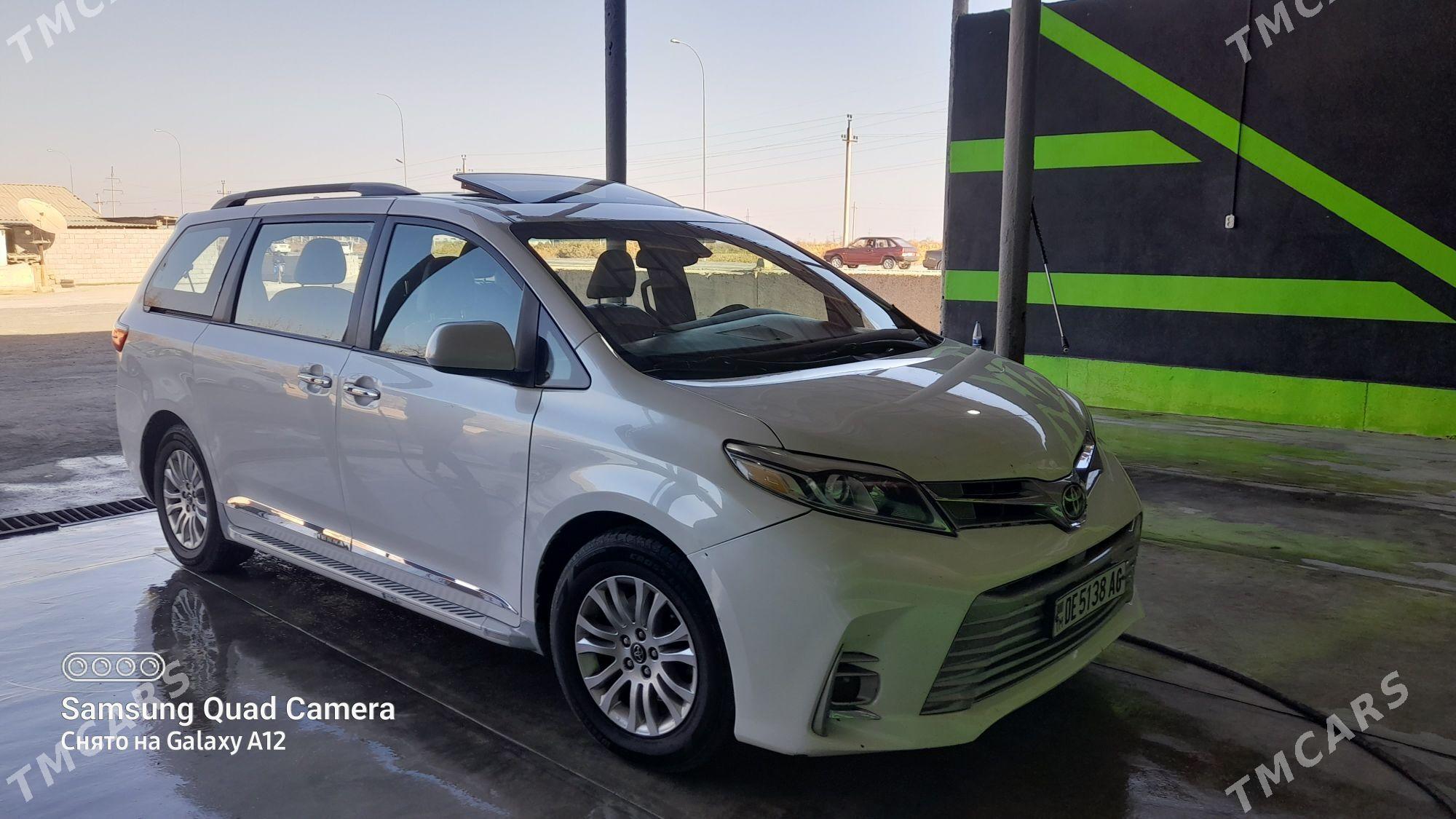 Toyota Sienna 2020 - 420 000 TMT - Änew - img 2