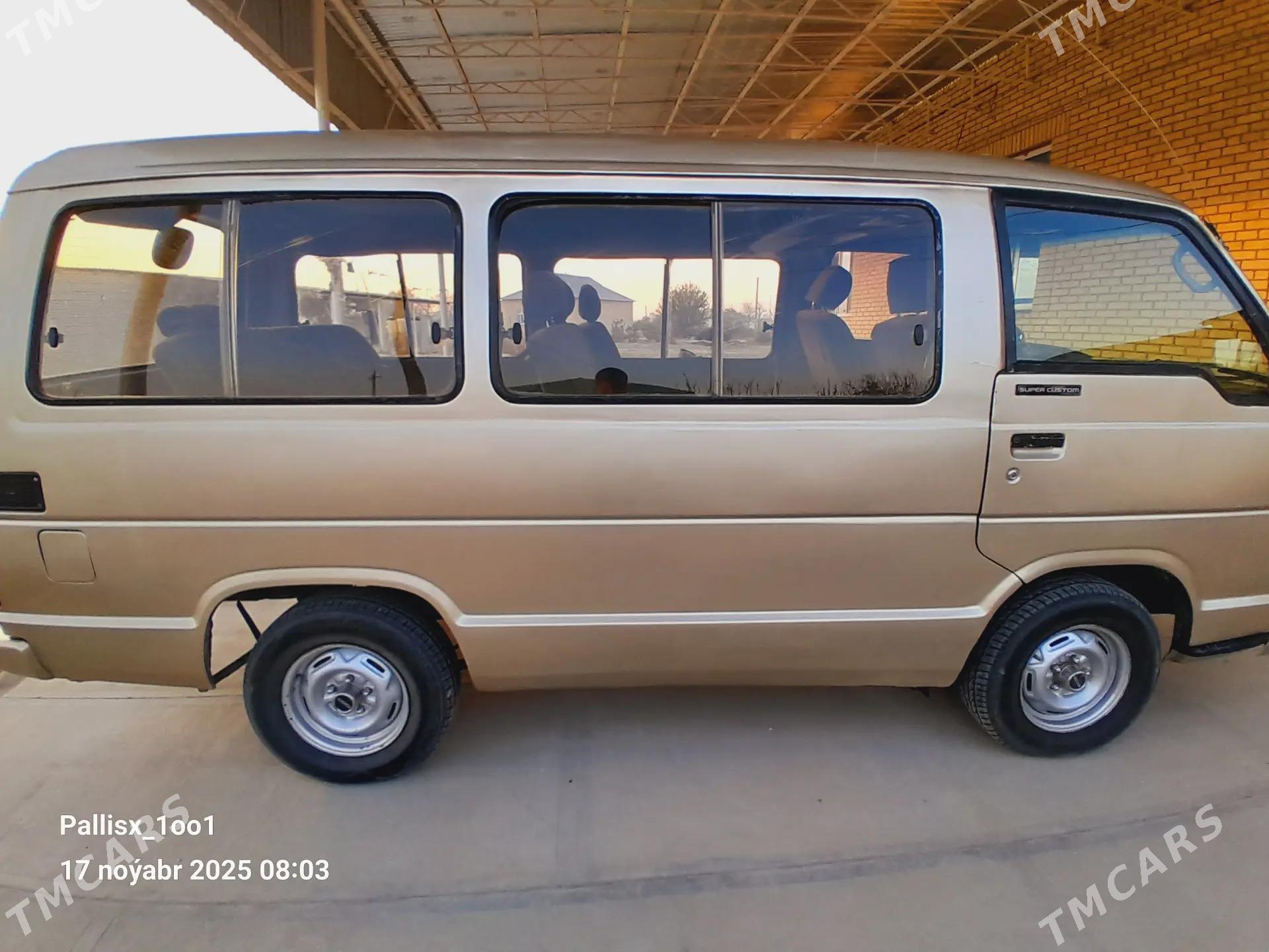 Toyota Hiace 1988 - 50 000 TMT - Сакарчага - img 4