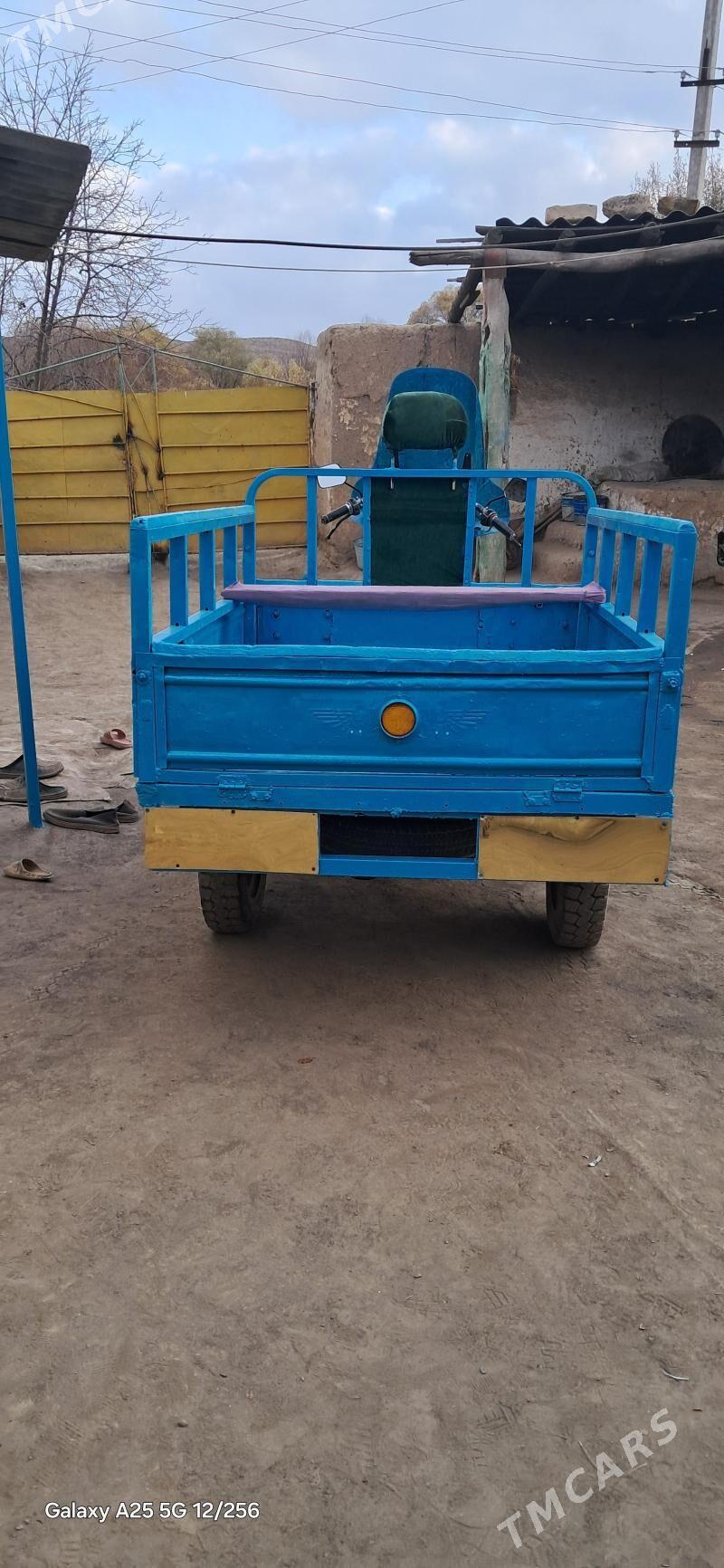 Fekon FK200-14G 2011 - 22 000 TMT - Magtymguly - img 3