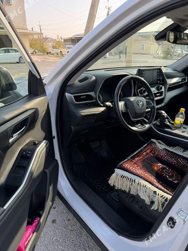 Toyota Highlander 2021 - 530 000 TMT - Aşgabat - img 3