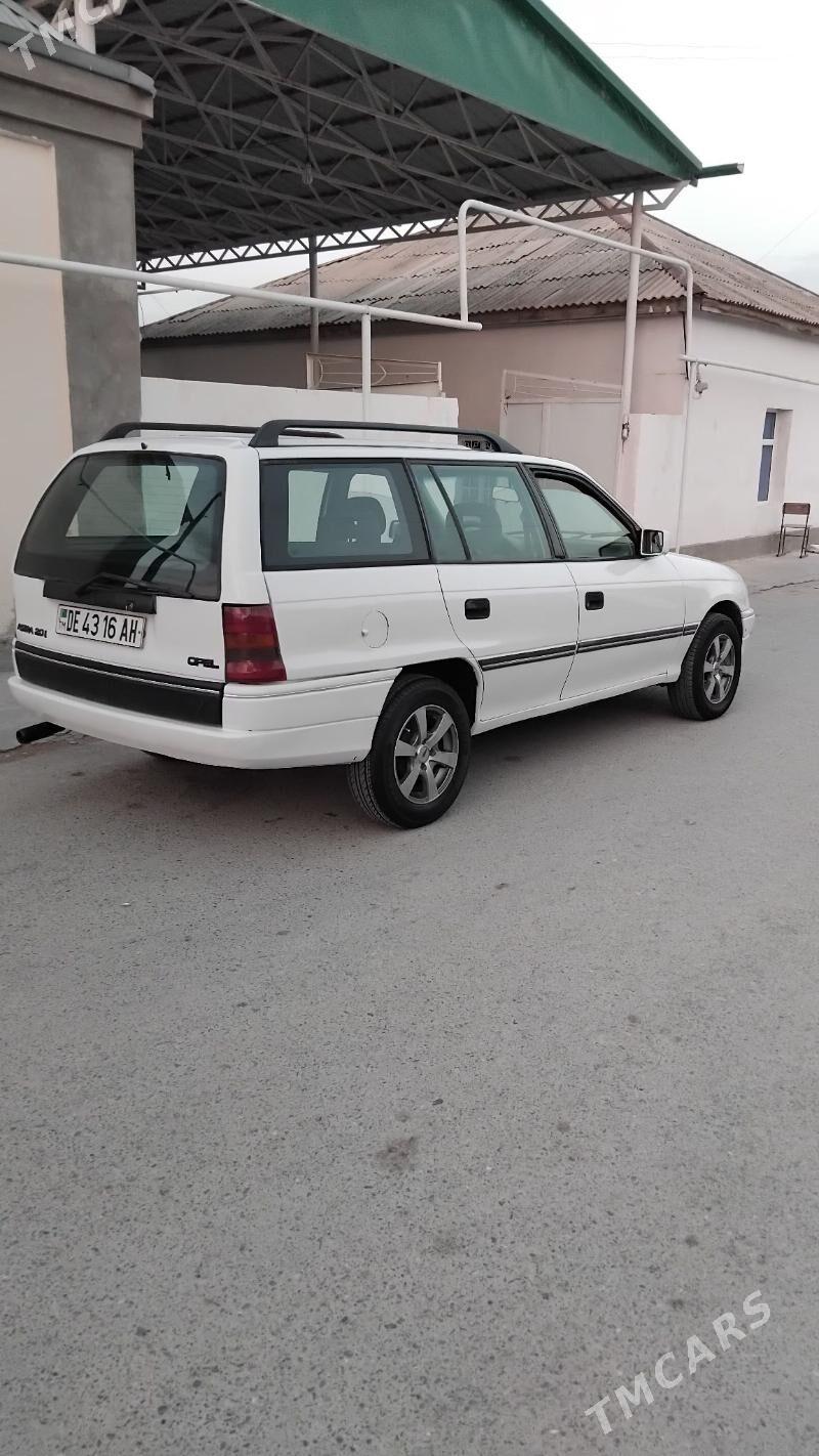 Opel Astra 1993 - 38 000 TMT - Бахарден - img 1