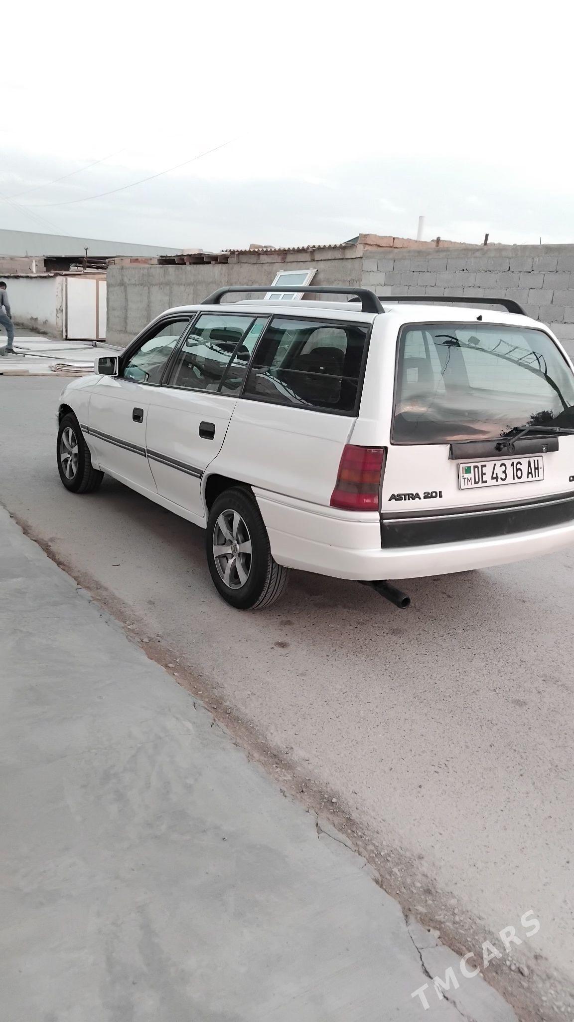 Opel Astra 1993 - 38 000 TMT - Бахарден - img 2