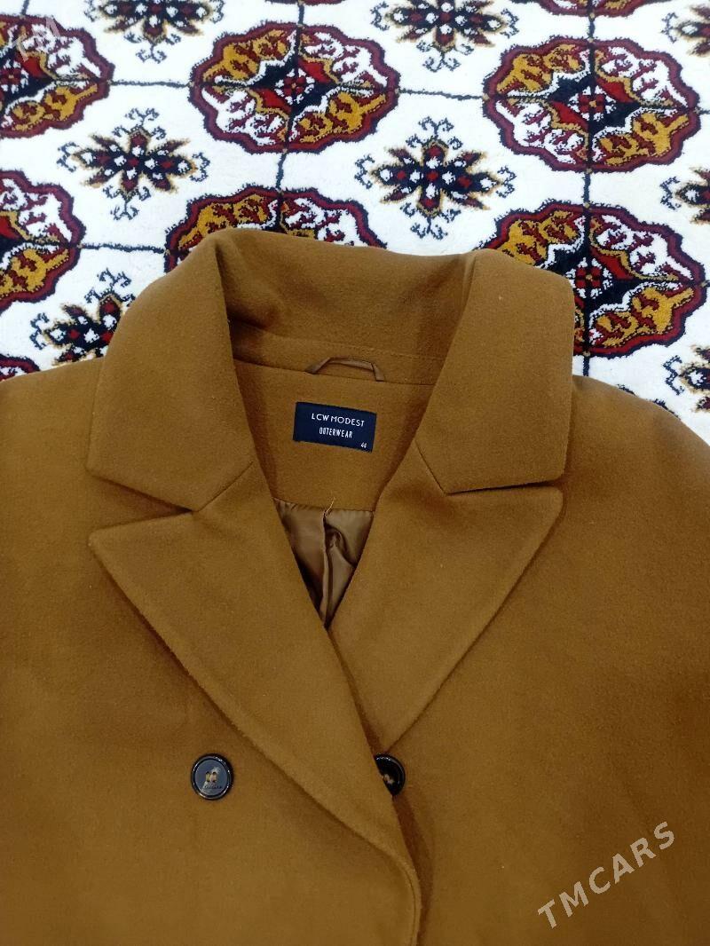 Zenan palto LCW Modest - Ak bugdaý etraby - img 2