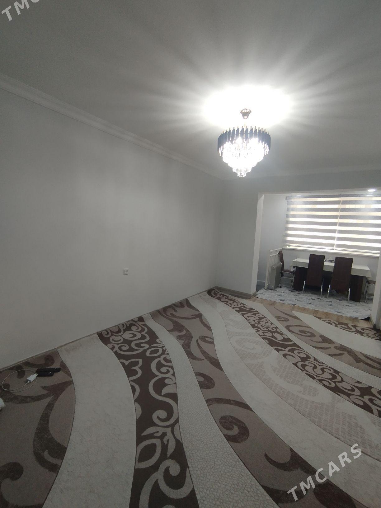 11 мкр 4/1 этаж 2 ком - 11 мкр - img 3