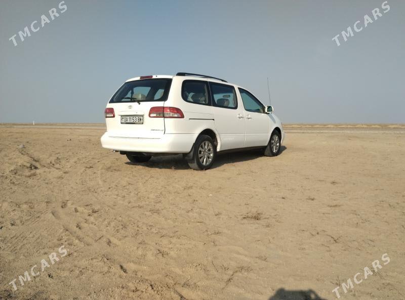 Toyota Sienna 2002 - 170 000 TMT - Esenguly - img 1