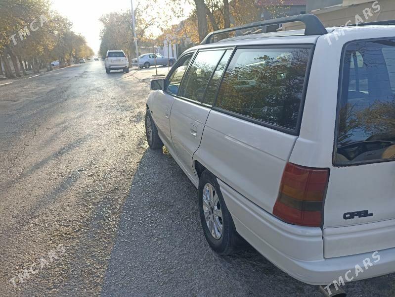 Opel Astra 1993 - 45 000 TMT - Балканабат - img 3
