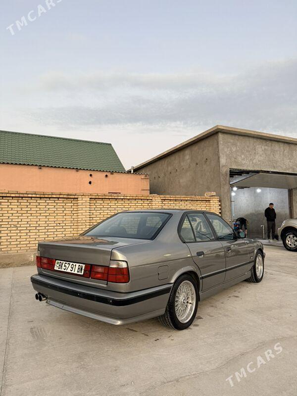 BMW E34 1992 - 110 000 TMT - Балканабат - img 4