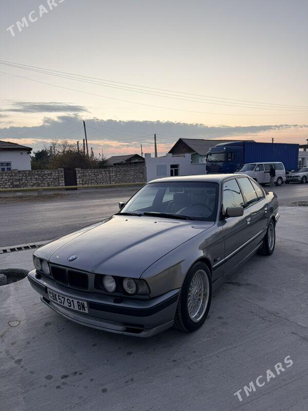 BMW E34 1992 - 110 000 TMT - Балканабат - img 2