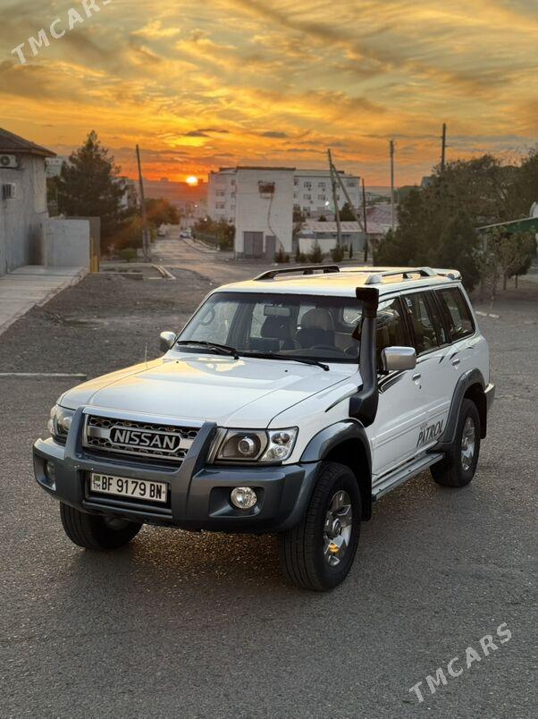 Nissan Patrol 2000 - 300 000 TMT - Türkmenbaşy - img 1