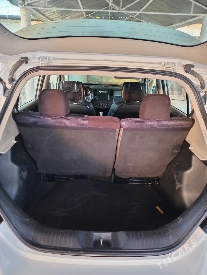 Nissan Versa 2010 - 110 000 TMT - Kaka - img 4