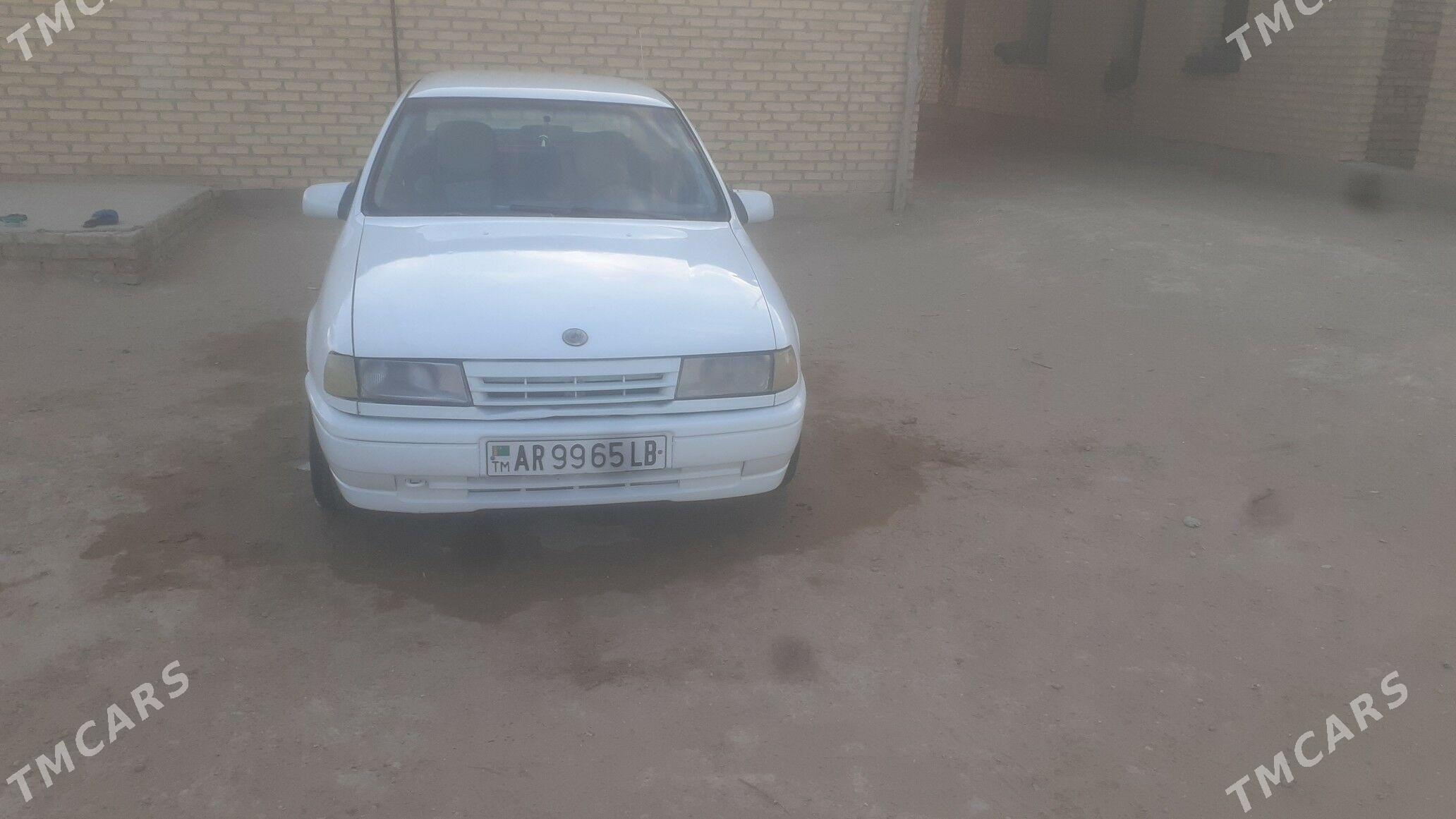 Opel Vectra 1991 - 25 000 TMT - Darganata - img 8