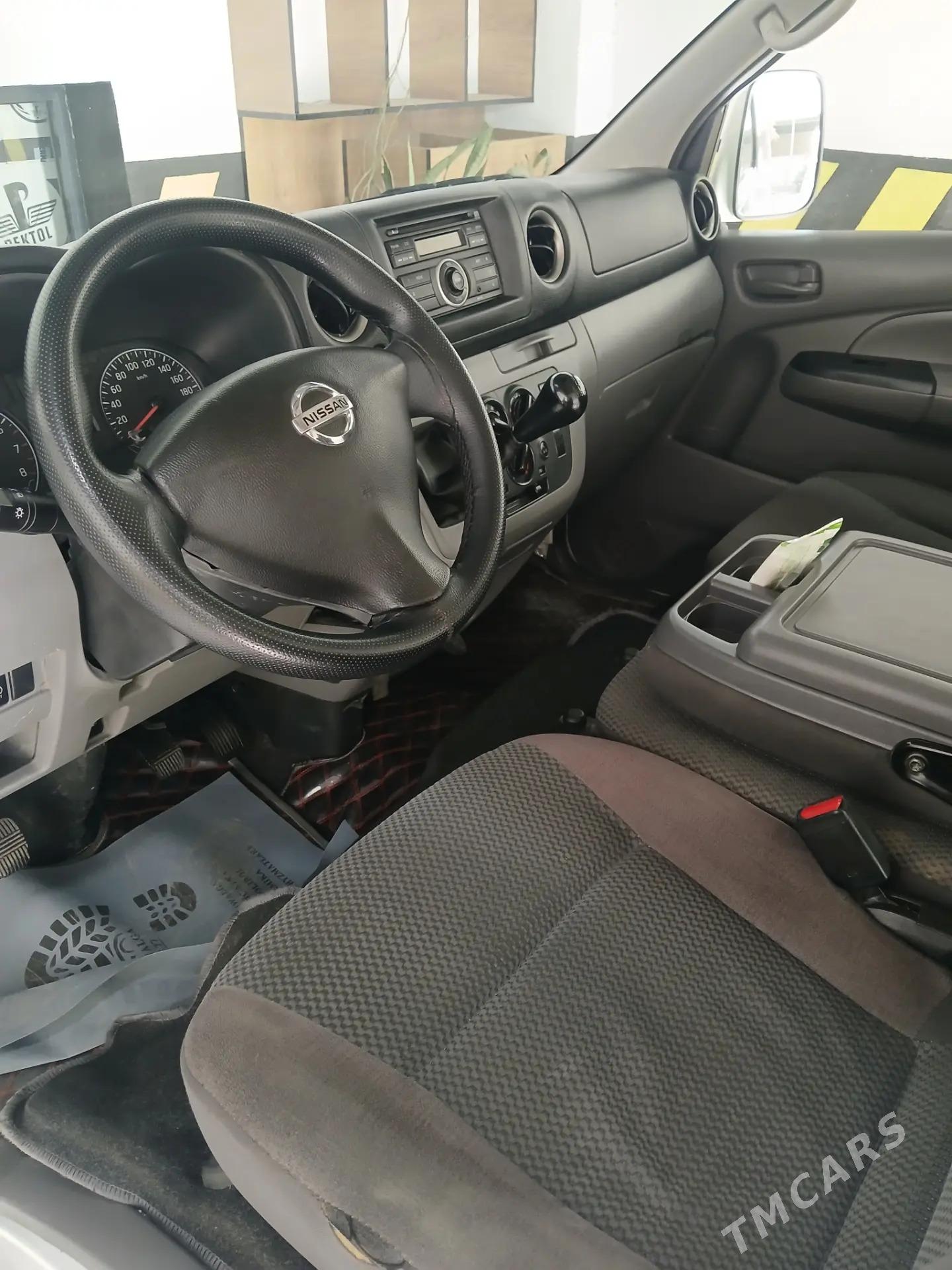 Nissan Urvan 2019 - 320 000 TMT - Mary - img 5