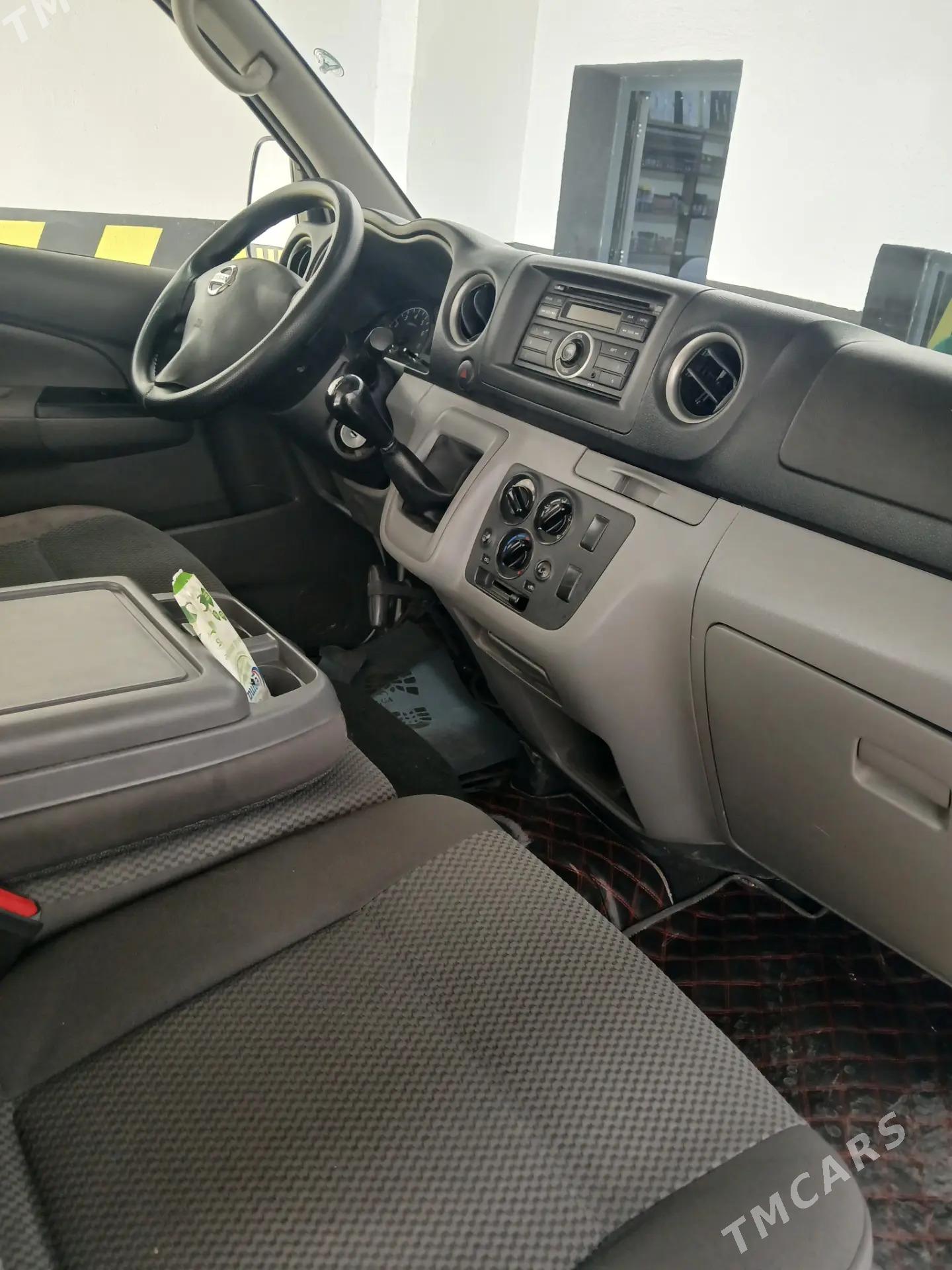 Nissan Urvan 2019 - 320 000 TMT - Mary - img 4