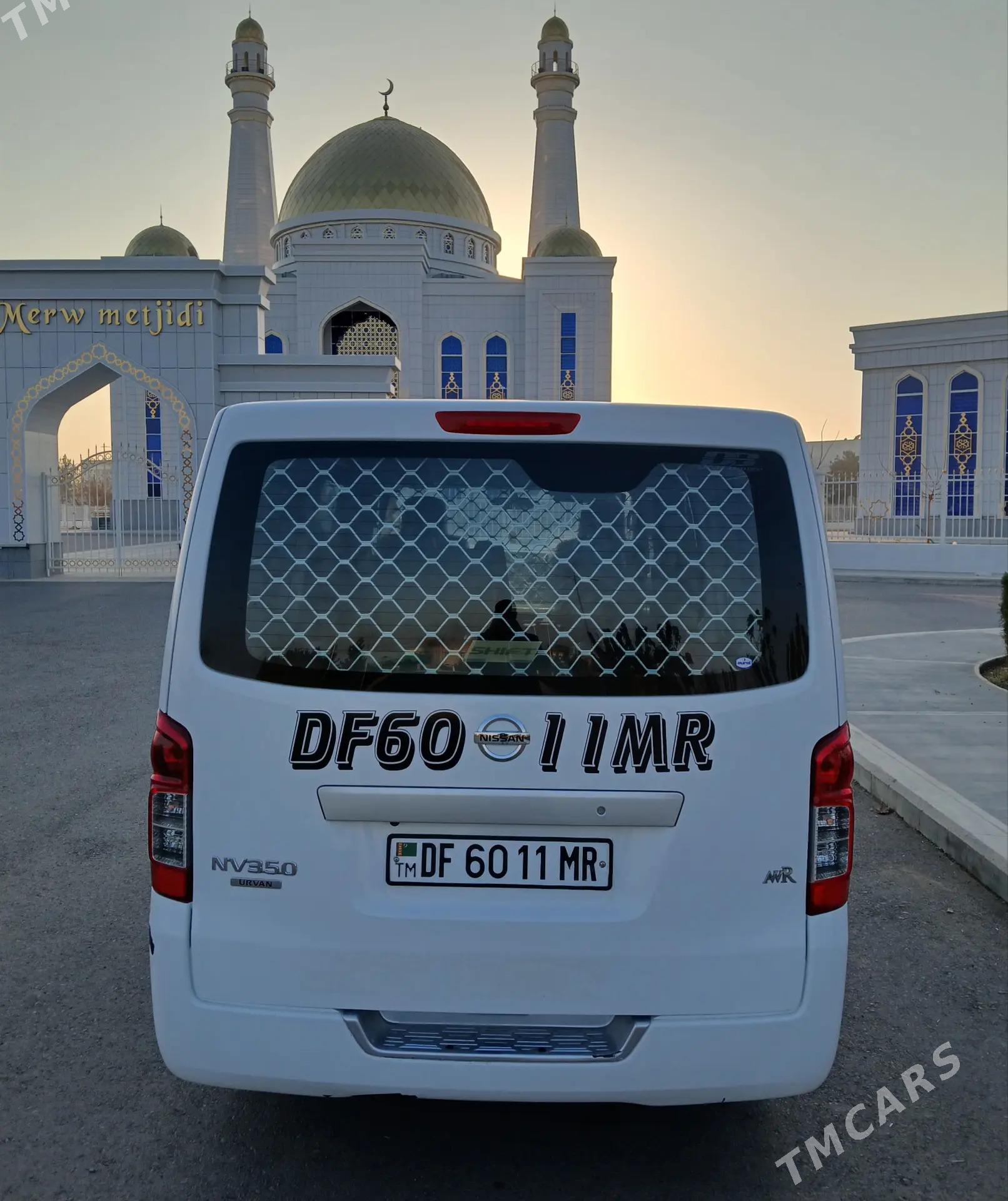 Nissan Urvan 2019 - 320 000 TMT - Mary - img 7