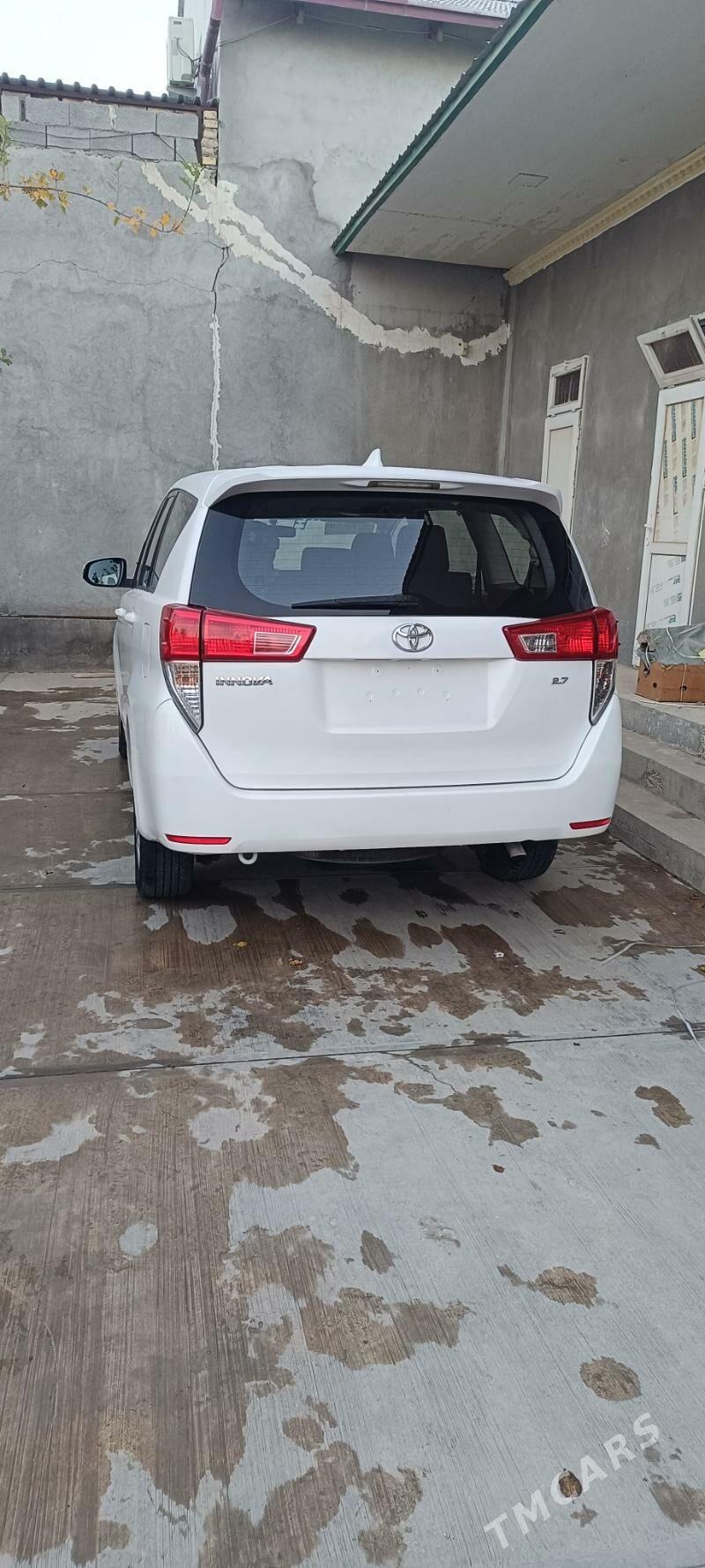 Toyota Innova 2020 - 235 000 TMT - Aşgabat - img 4