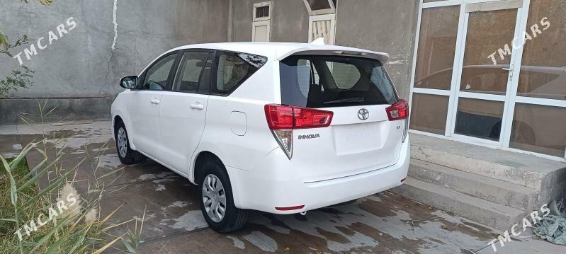 Toyota Innova 2020 - 235 000 TMT - Aşgabat - img 3