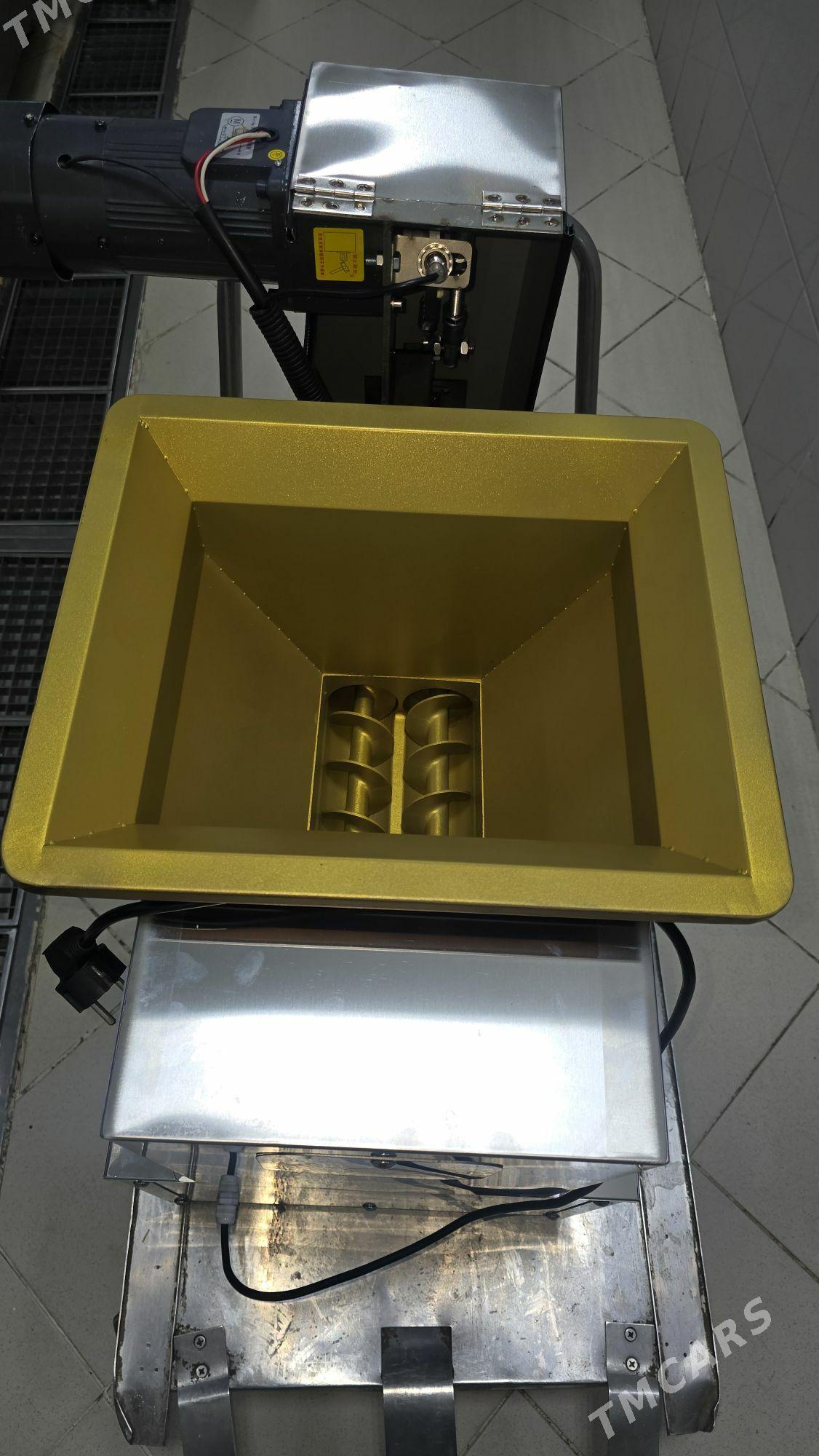 Hamyr masin - 13-nji tapgyr - img 3