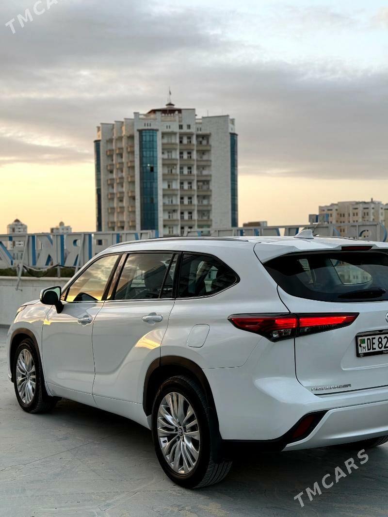 Toyota Highlander 2022 - 510 000 TMT - Досааф - img 9
