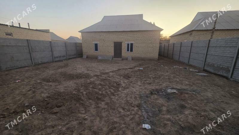 Howly 2komn kuhnya sanuzel bar - Мары - img 1