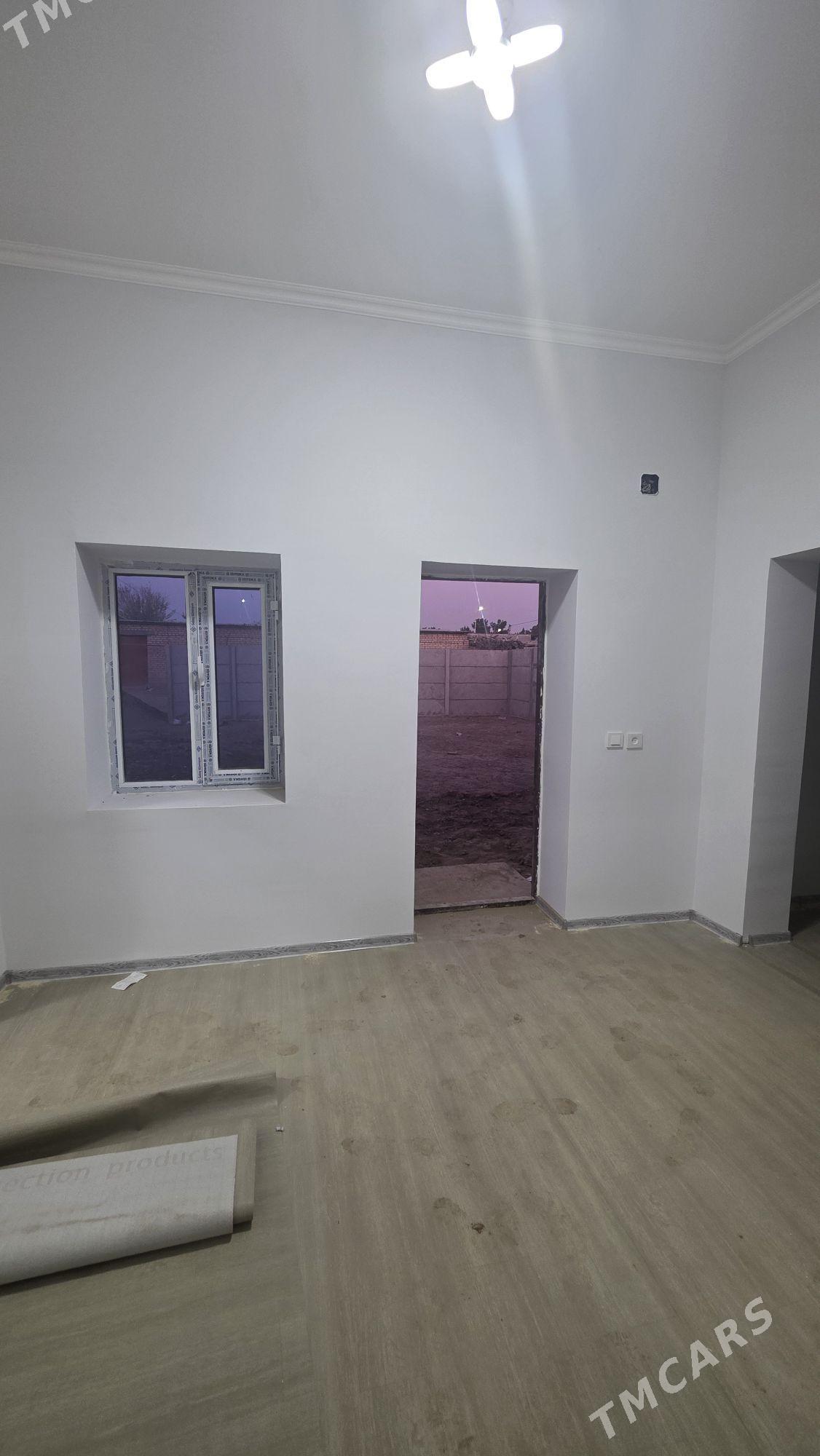 Howly 2komn kuhnya sanuzel bar - Мары - img 3