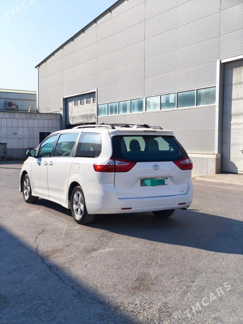 Toyota Sienna 2018 - 410 000 TMT - Ашхабад - img 4