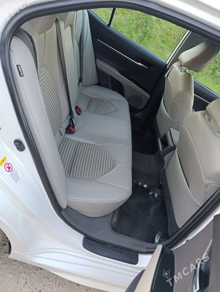 Toyota Camry 2019 - 300 000 TMT - Дянев - img 4