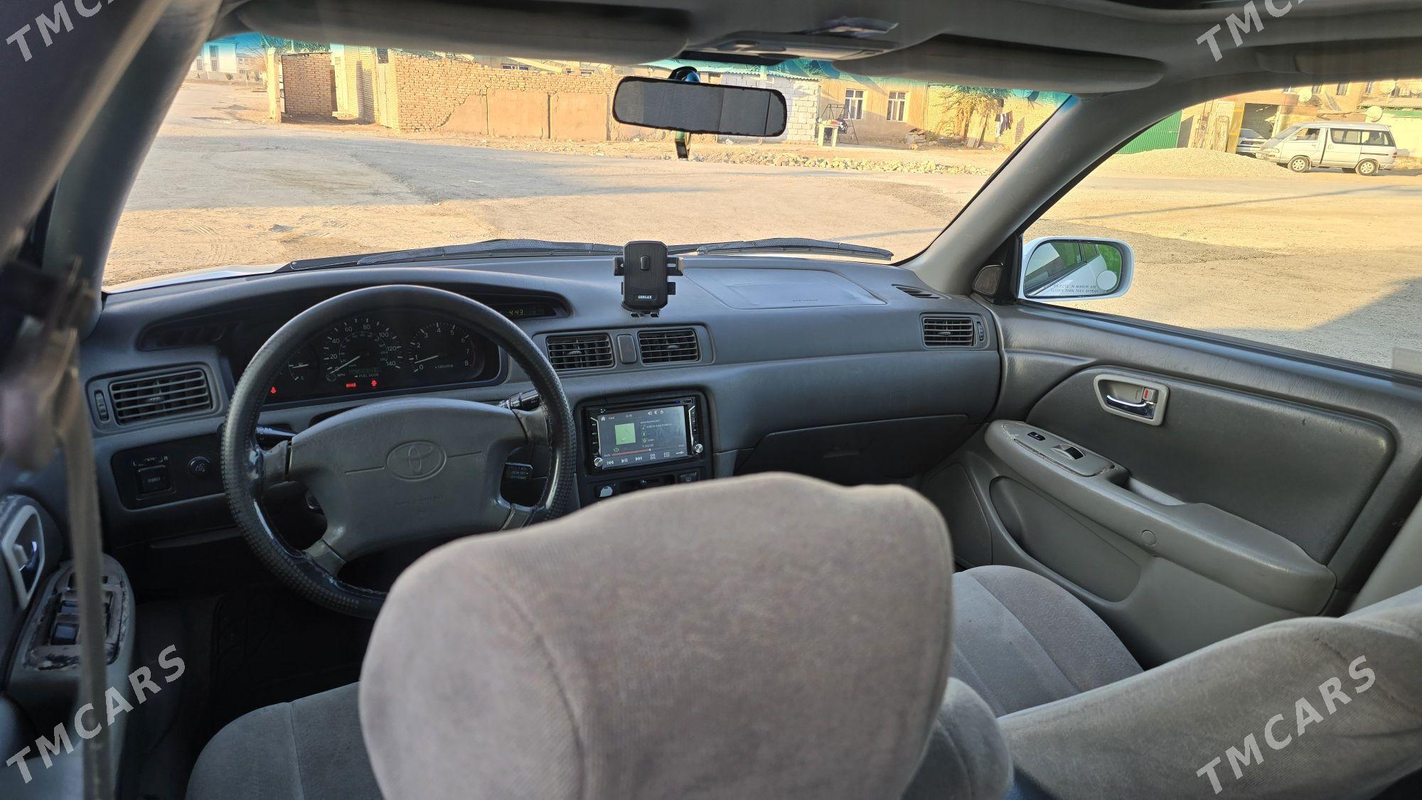 Toyota Camry 1999 - 145 000 TMT - Теджен - img 6