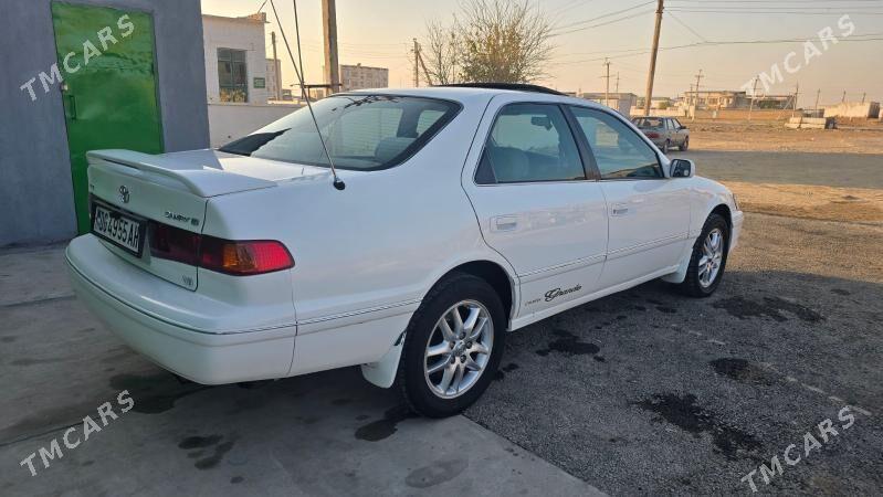 Toyota Camry 1999 - 145 000 TMT - Теджен - img 3
