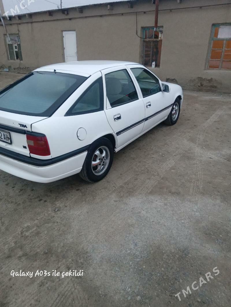 Opel Vectra 1993 - 36 000 TMT - Bäherden - img 1