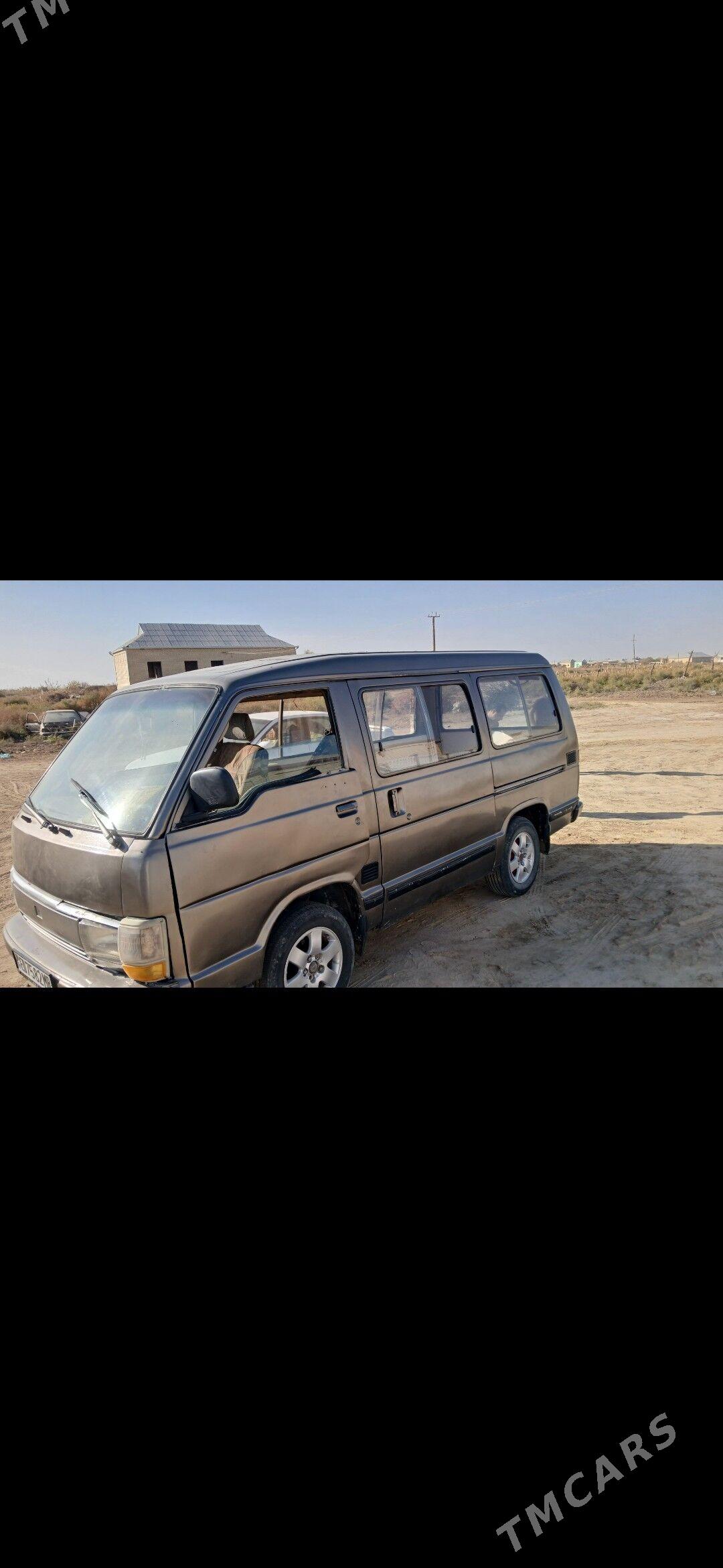 Toyota Hiace 1989 - 41 000 TMT - Mary - img 3