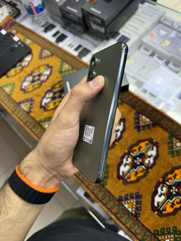 Samsung s23 8/256gb - Торговый центр "15 лет Независимости" - img 4