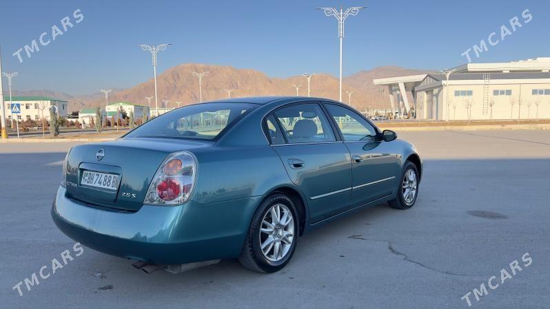 Nissan Altima 2002 - 70 000 TMT - Балканабат - img 3