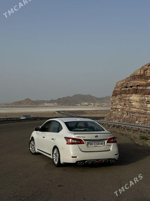 Nissan Sentra 2014 - 165 000 TMT - Бузмеин - img 4
