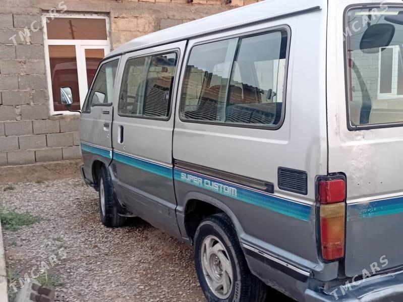 Toyota Hiace 1992 - 35 000 TMT - Gyzylarbat - img 2