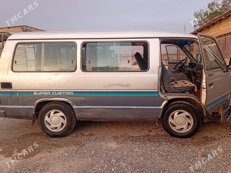 Toyota Hiace 1992 - 35 000 TMT - Gyzylarbat - img 6