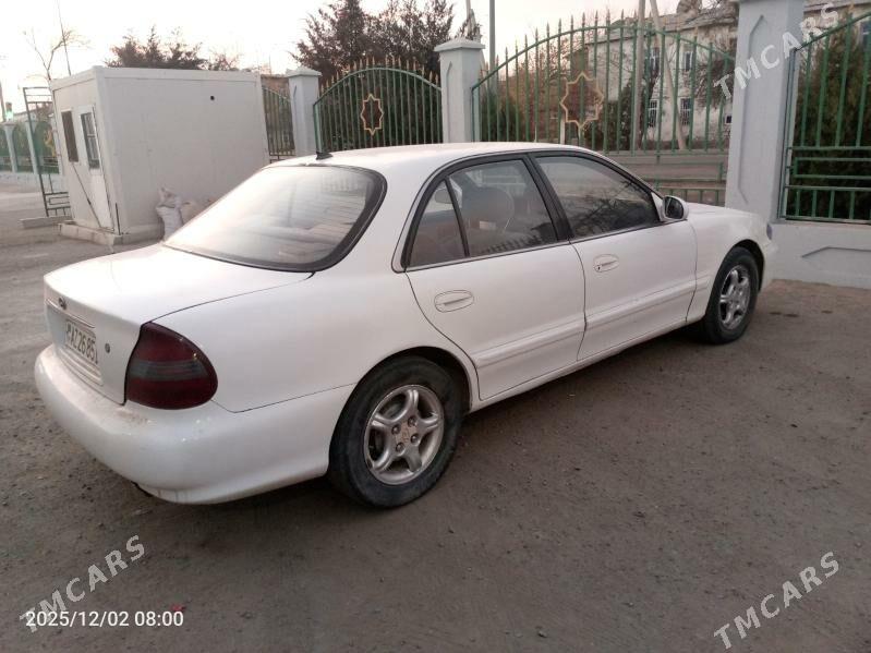 Hyundai Sonata 1998 - 40 000 TMT - Дашогуз - img 4