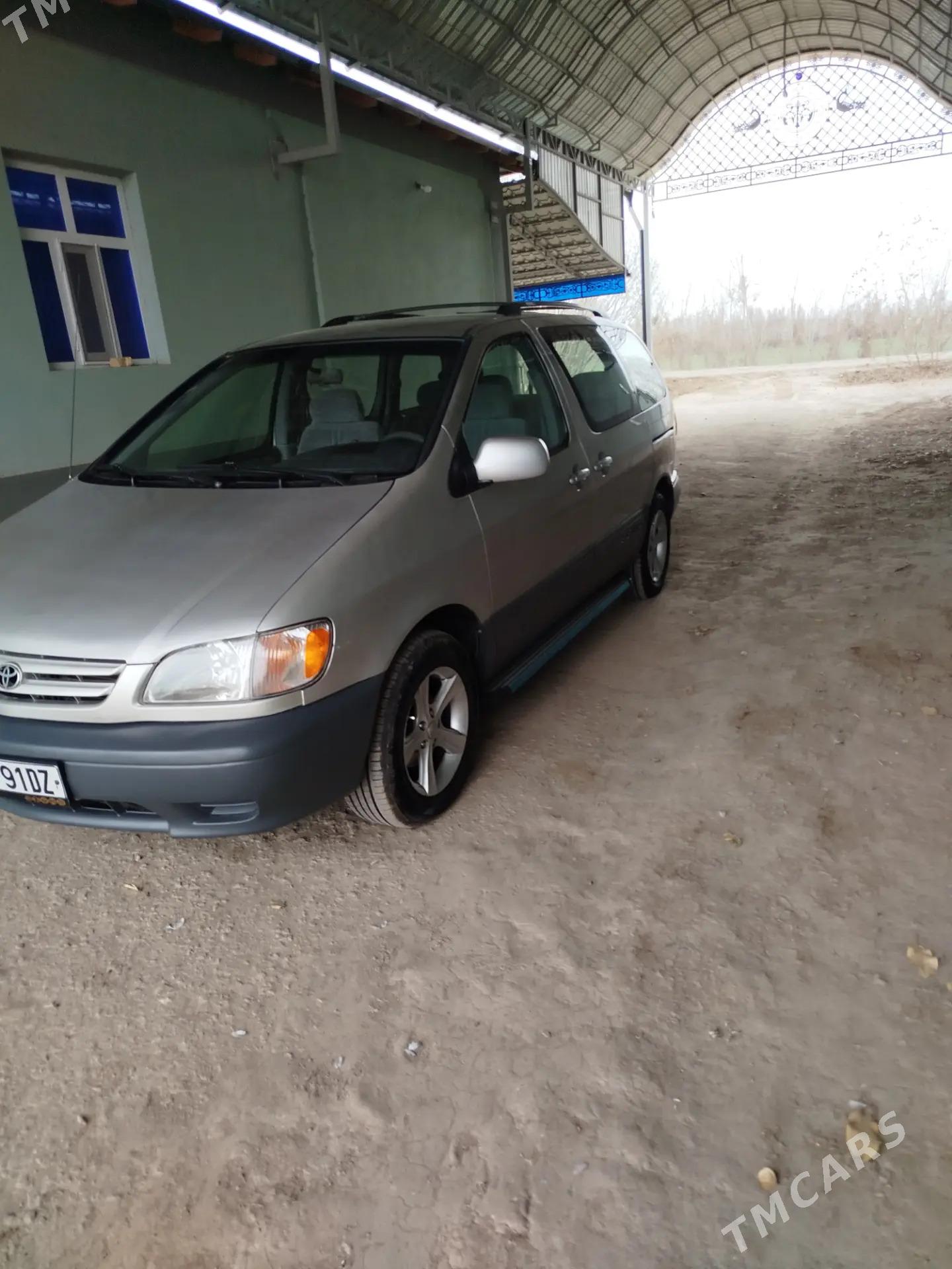 Toyota Sienna 2002 - 190 000 TMT - Gubadag - img 10