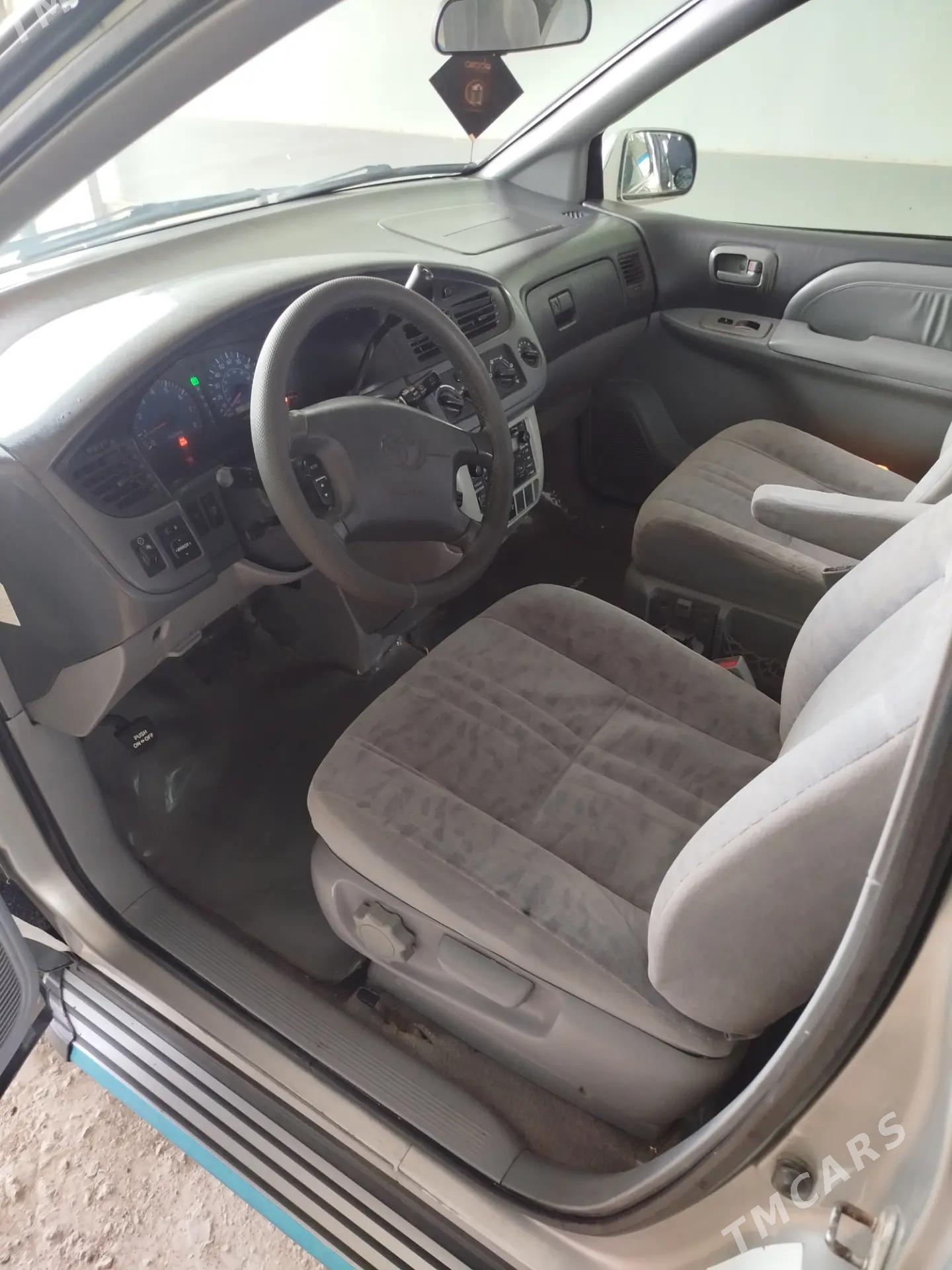 Toyota Sienna 2002 - 190 000 TMT - Gubadag - img 5