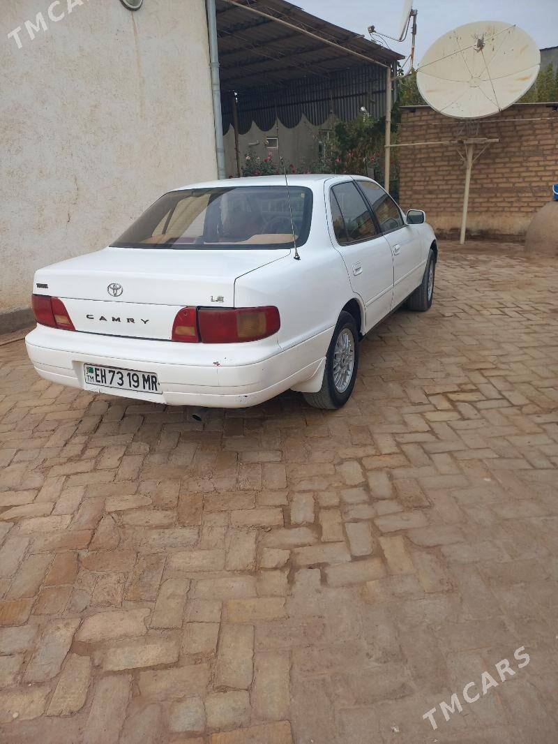 Toyota Camry 1993 - 95 000 TMT - Ёлётен - img 1