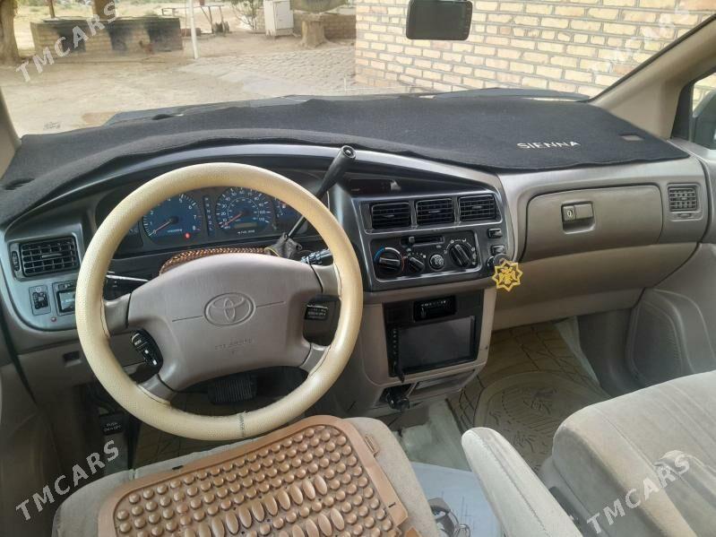 Toyota Sienna 2000 - 150 000 TMT - Тагтабазар - img 7